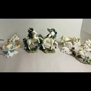 Collection Of 5 Unicorn Figurines - Rainbow Dreams And Emerald Isles